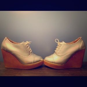 Amazing Silver Oxford Wedges